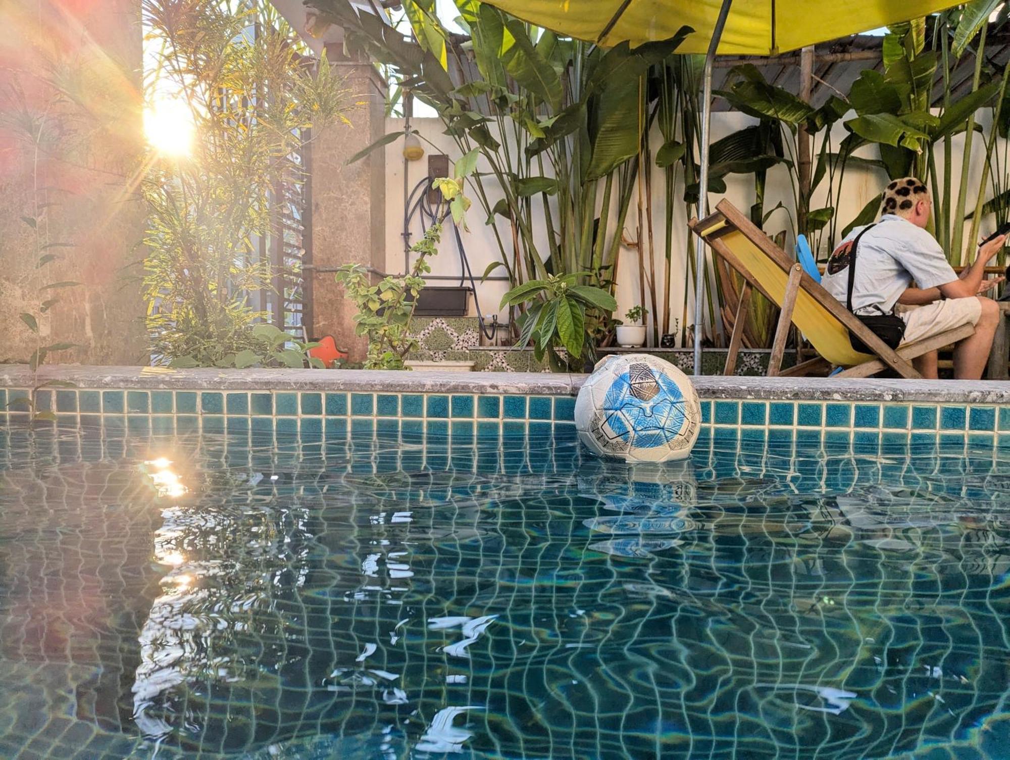 Nalani Homestay & Hostel Хойан Экстерьер фото